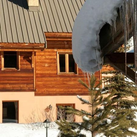 Le Leyrier Hameau Des Chazals Nevache Hautes Alpes Bagian luar foto