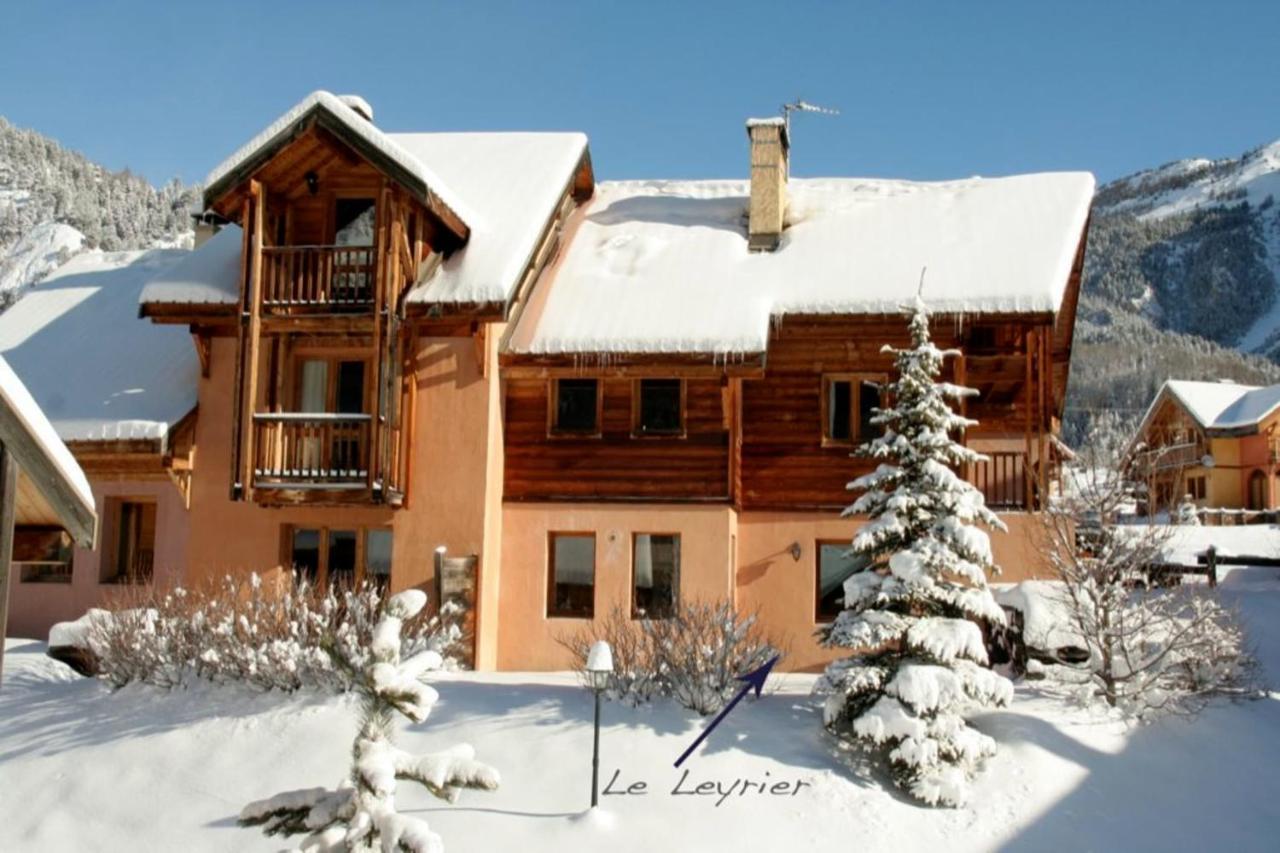 Le Leyrier Hameau Des Chazals Nevache Hautes Alpes Bagian luar foto